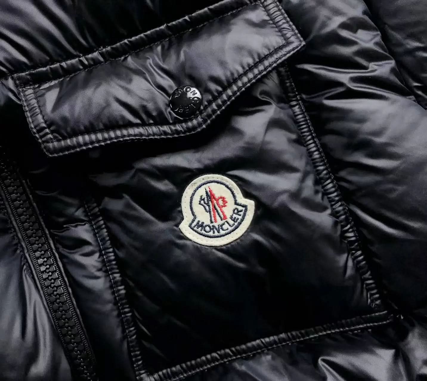 Black Montbeliard Down Jacket Moncler asasshop