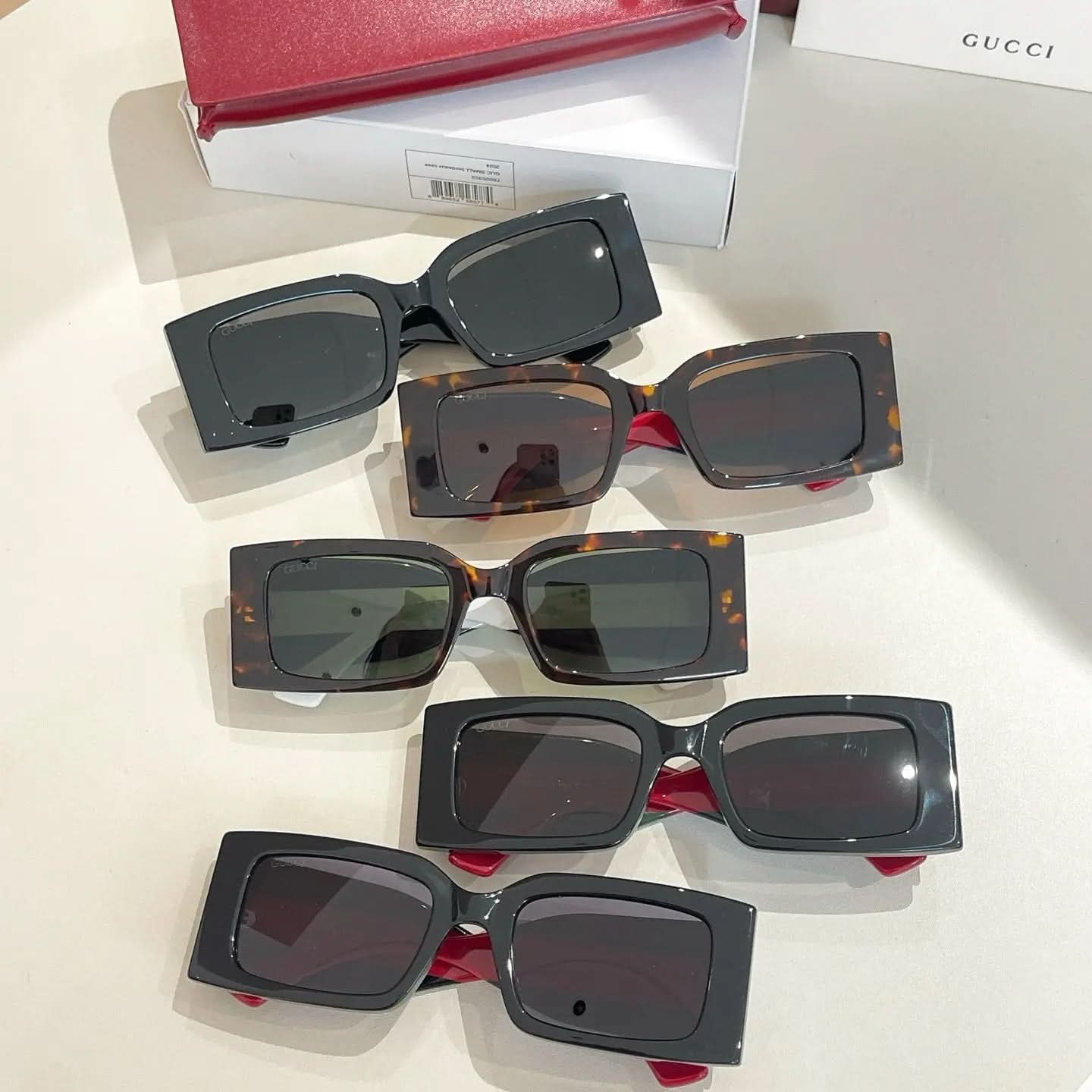 Sunglasses MODEL: GG1860S 🐝🐝🐝 SIZE: 53-22-145 asasshop