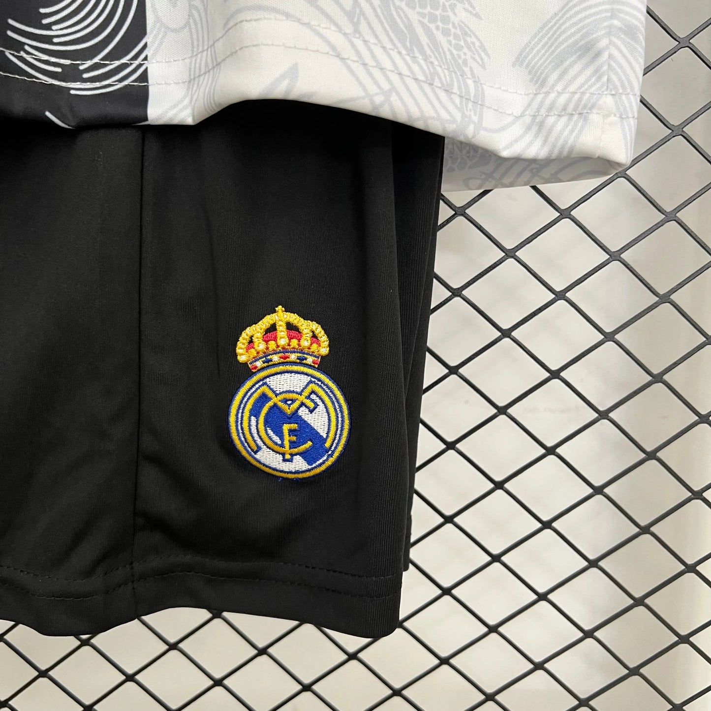 2025-26 Real Madrid Black-White Dragon KIDS 16-28 asasshop
