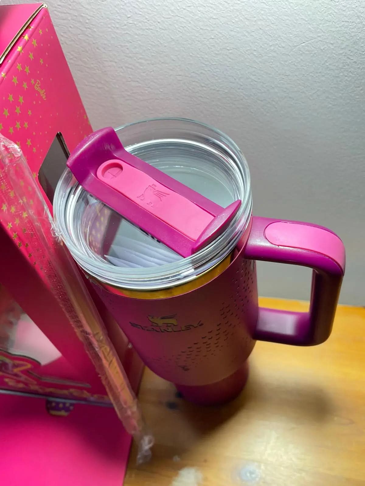 Stanley Barbie 40 oz h2.0 quencher asasshop