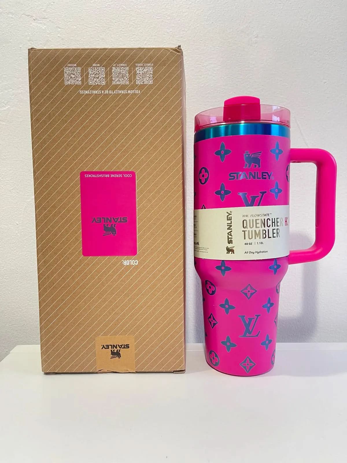 Stanley lv 40 oz Holographic Thermal Cup – Shine, Style, and Comfort in Every Sip asasshop