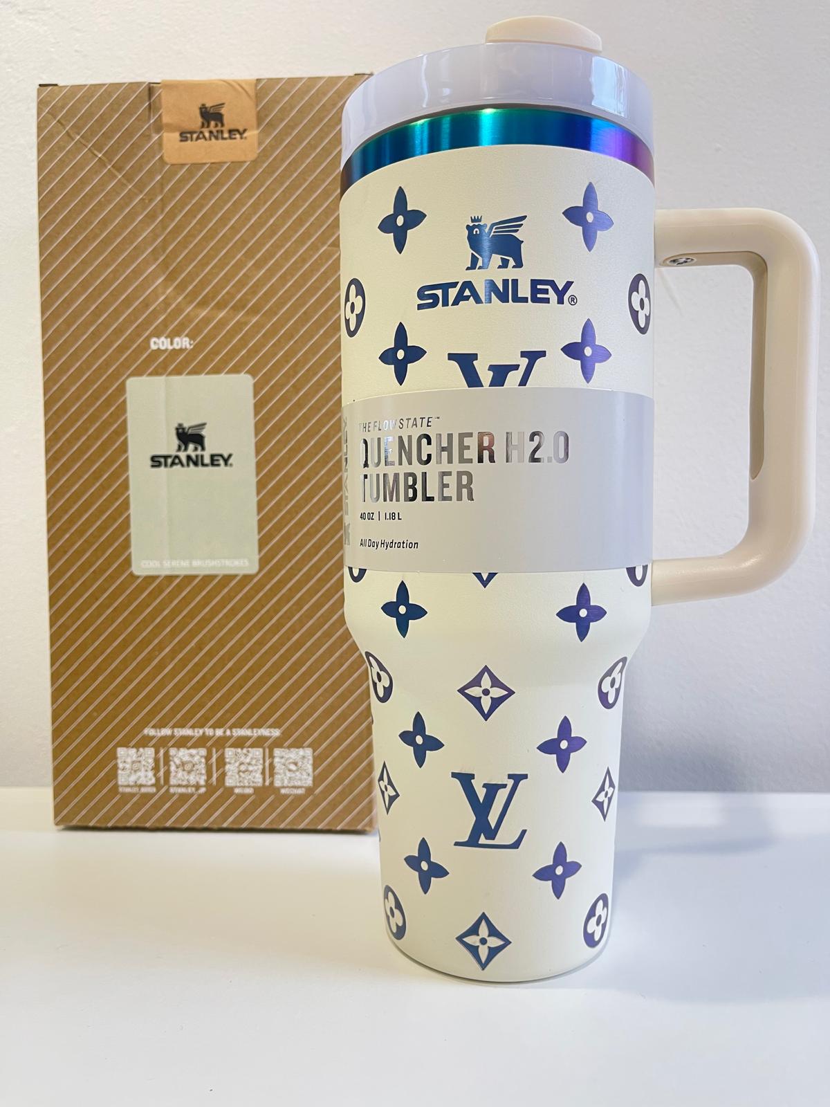 Stanley lv 40 oz Holographic Thermal Cup – Shine, Style, and Comfort in Every Sip