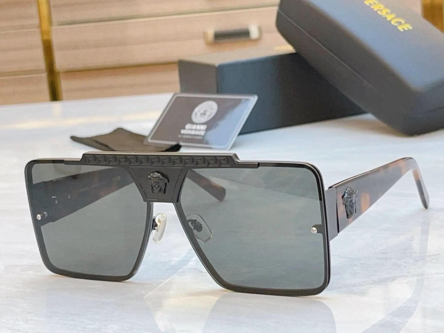 New Sunglasses, MODEL: VE5722, SIZE: 62-16-145 asasshop