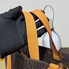SHOPPER TOTE Medium Bag M13928 Monogram Full Leather Exclusive Duty-Free Channel asasshop