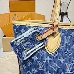 Neverfull Medium Handbag M13192 Blue Denim Chip Exclusive Duty-Free Channel asasshop