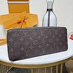 SHOPPER TOTE Medium Bag M13928 Monogram Full Leather Exclusive Duty-Free Channel asasshop
