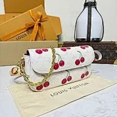 X TM WALLET ON CHAIN IVY M14239 White Cherry Blossom 🍒 Exclusive Duty-Free Channel asasshop