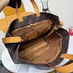 SHOPPER TOTE Medium Bag M13928 Monogram Full Leather Exclusive Duty-Free Channel asasshop
