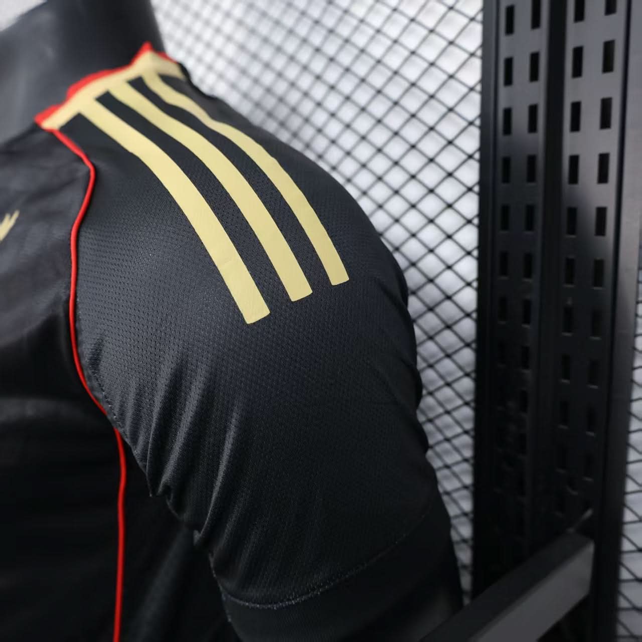 2025-26 Liverpool Second Away Black Player S-2XL asasshop