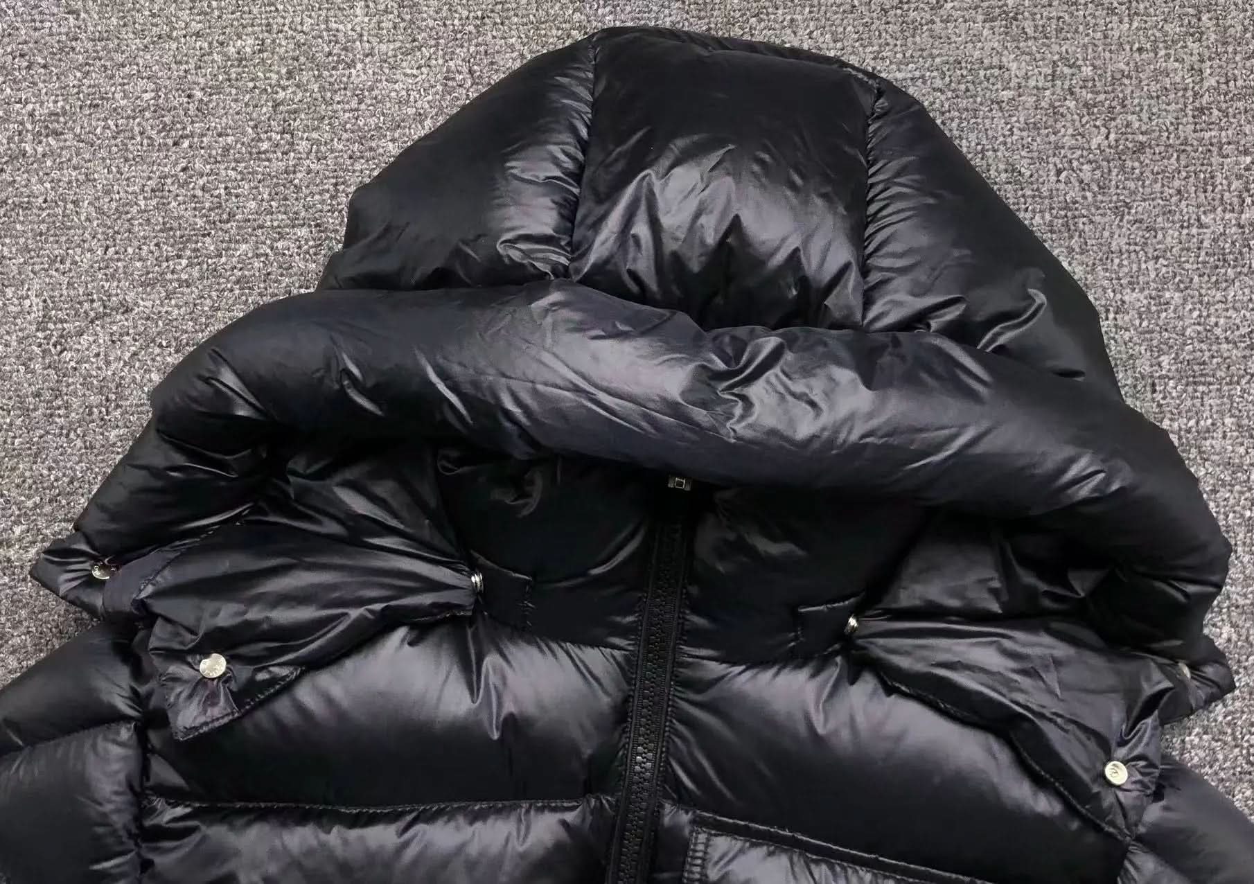 Black Montbeliard Down Jacket Moncler asasshop