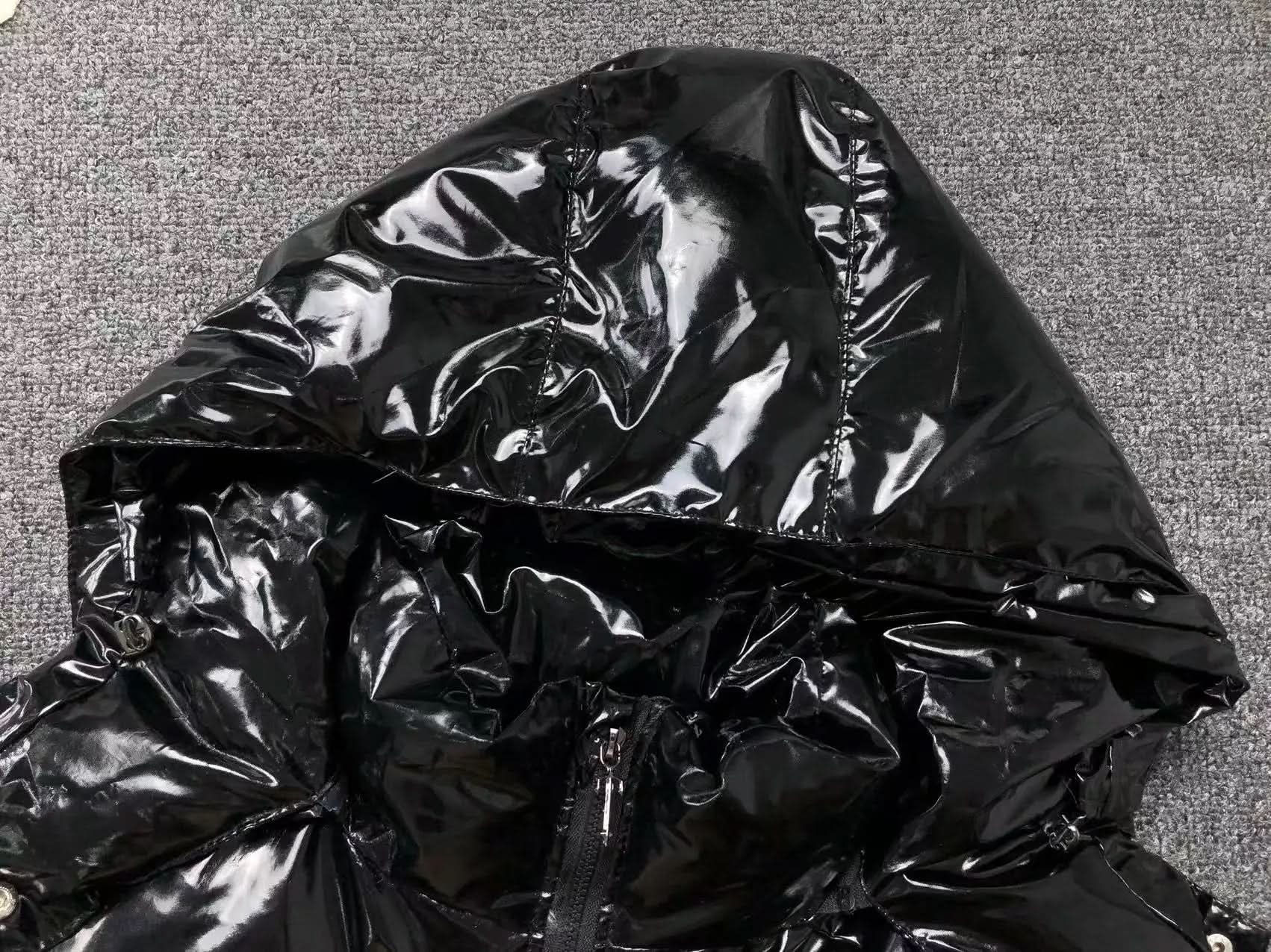 TRAPSTAR IRONGATE DETACHABLE HOODED PUFFER JACKET – SHINY BLACK asasshop