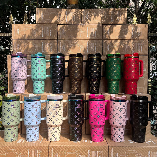Stanley lv 40 oz Holographic Thermal Cup – Shine, Style, and Comfort in Every Sip