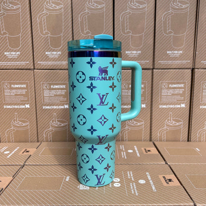 Stanley lv 40 oz Holographic Thermal Cup – Shine, Style, and Comfort in Every Sip