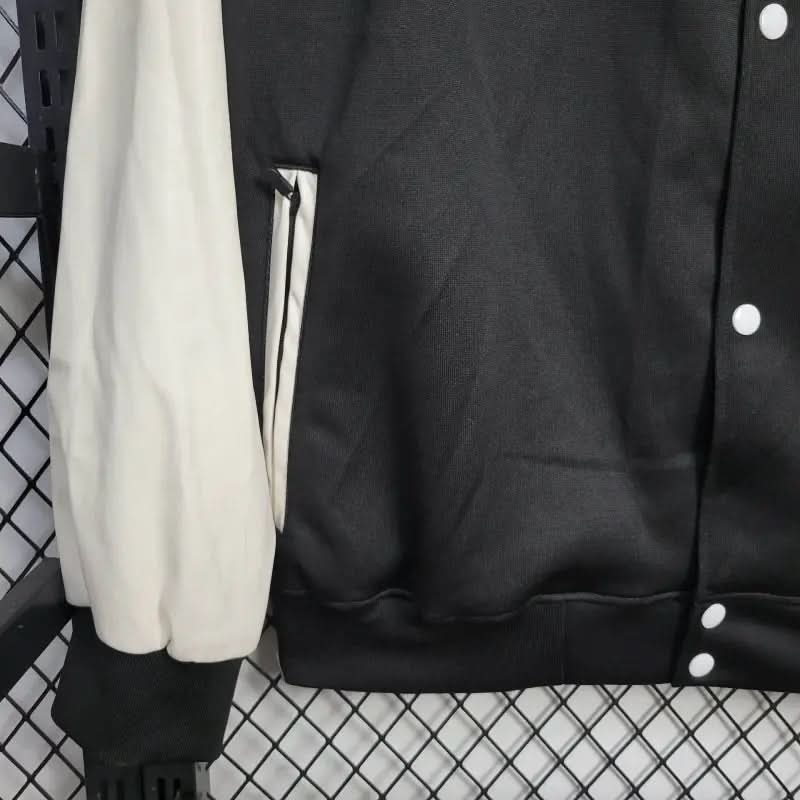 2025-26 Manchester United Black-White Windbreaker S-2XL asasshop