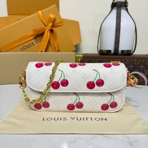 X TM WALLET ON CHAIN IVY M14239 White Cherry Blossom 🍒 Exclusive Duty-Free Channel asasshop